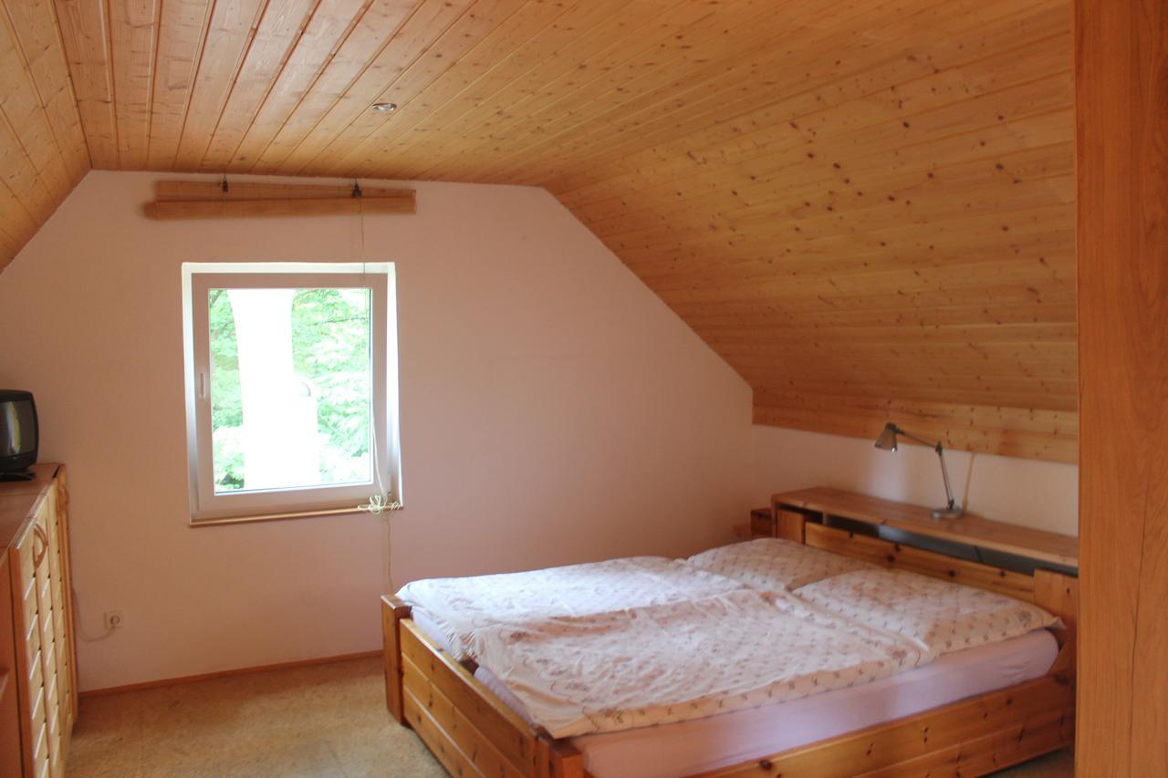 Holiday House Krkavec Veseli nad Luznici Luaran gambar